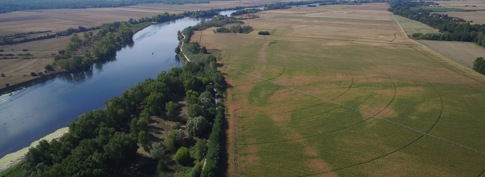 Eau sur la commune de Tavers, Val de Loire